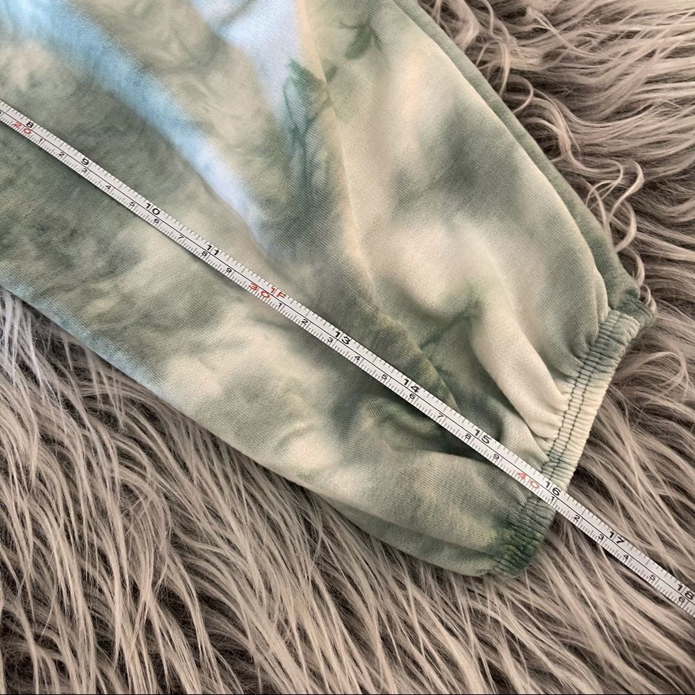 NWT Thyme + Honey Tie-Dye Peplum Ruffle Hem Short Sleeve Raglan Top Sage - Picture 9 of 12